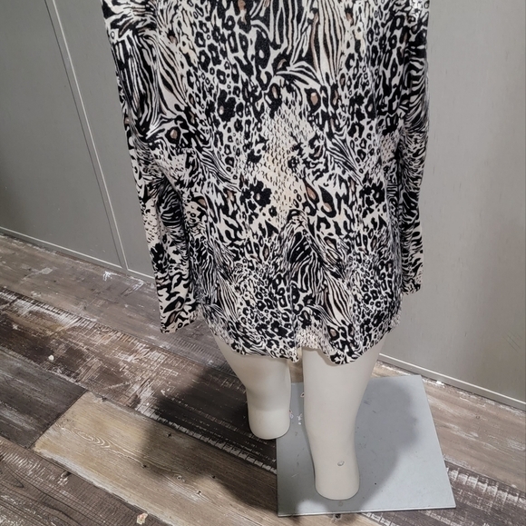 Chicos open face cardigan cheetah 🐆 - Picture 6 of 6